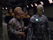 extant_StarTrek_VOY_5x02-Drone_02175.jpg
