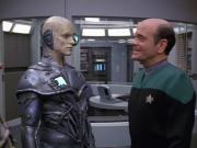 extant_StarTrek_VOY_5x02-Drone_02194.jpg