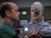 extant_StarTrek_VOY_5x02-Drone_02237.jpg