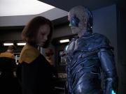 Filename=extant_StarTrek_VOY_5x02-Drone_02438.jpg
Filesize=166KiB
Dimensions=1200x900
Date added=Nov 12, 2019 extant_StarTrek_VOY_5x02-Drone_02438.jpg