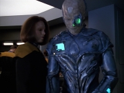 Filename=extant_StarTrek_VOY_5x02-Drone_02444.jpg
Filesize=171KiB
Dimensions=1200x900
Date added=Nov 12, 2019 extant_StarTrek_VOY_5x02-Drone_02444.jpg
