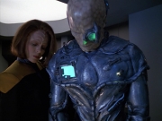 extant_StarTrek_VOY_5x02-Drone_02457.jpg