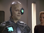Filename=extant_StarTrek_VOY_5x02-Drone_02478.jpg
Filesize=166KiB
Dimensions=1200x900
Date added=Nov 12, 2019 extant_StarTrek_VOY_5x02-Drone_02478.jpg