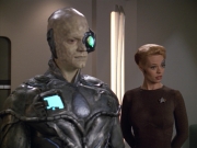 Filename=extant_StarTrek_VOY_5x02-Drone_02494.jpg
Filesize=173KiB
Dimensions=1200x900
Date added=Nov 12, 2019 extant_StarTrek_VOY_5x02-Drone_02494.jpg