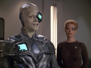 Filename=extant_StarTrek_VOY_5x02-Drone_02551.jpg
Filesize=182KiB
Dimensions=1200x900
Date added=Nov 12, 2019 extant_StarTrek_VOY_5x02-Drone_02551.jpg