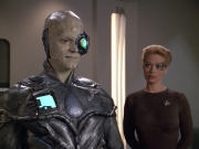 Filename=extant_StarTrek_VOY_5x02-Drone_02559.jpg
Filesize=183KiB
Dimensions=1200x900
Date added=Nov 12, 2019 extant_StarTrek_VOY_5x02-Drone_02559.jpg