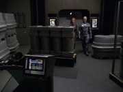 extant_StarTrek_VOY_5x02-Drone_02667.jpg