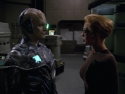 extant_StarTrek_VOY_5x02-Drone_02701.jpg
