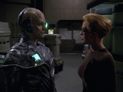 extant_StarTrek_VOY_5x02-Drone_02703.jpg