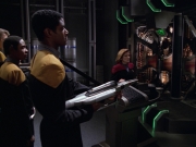 Filename=extant_StarTrek_VOY_5x02-Drone_02939.jpg
Filesize=187KiB
Dimensions=1200x900
Date added=Nov 12, 2019 extant_StarTrek_VOY_5x02-Drone_02939.jpg