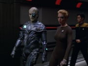 extant_StarTrek_VOY_5x02-Drone_03163.jpg