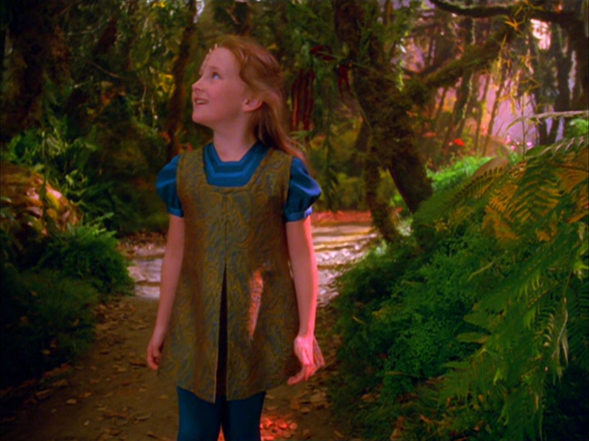 extant_StarTrek_VOY_5x05-OnceUponATime_00023.jpg