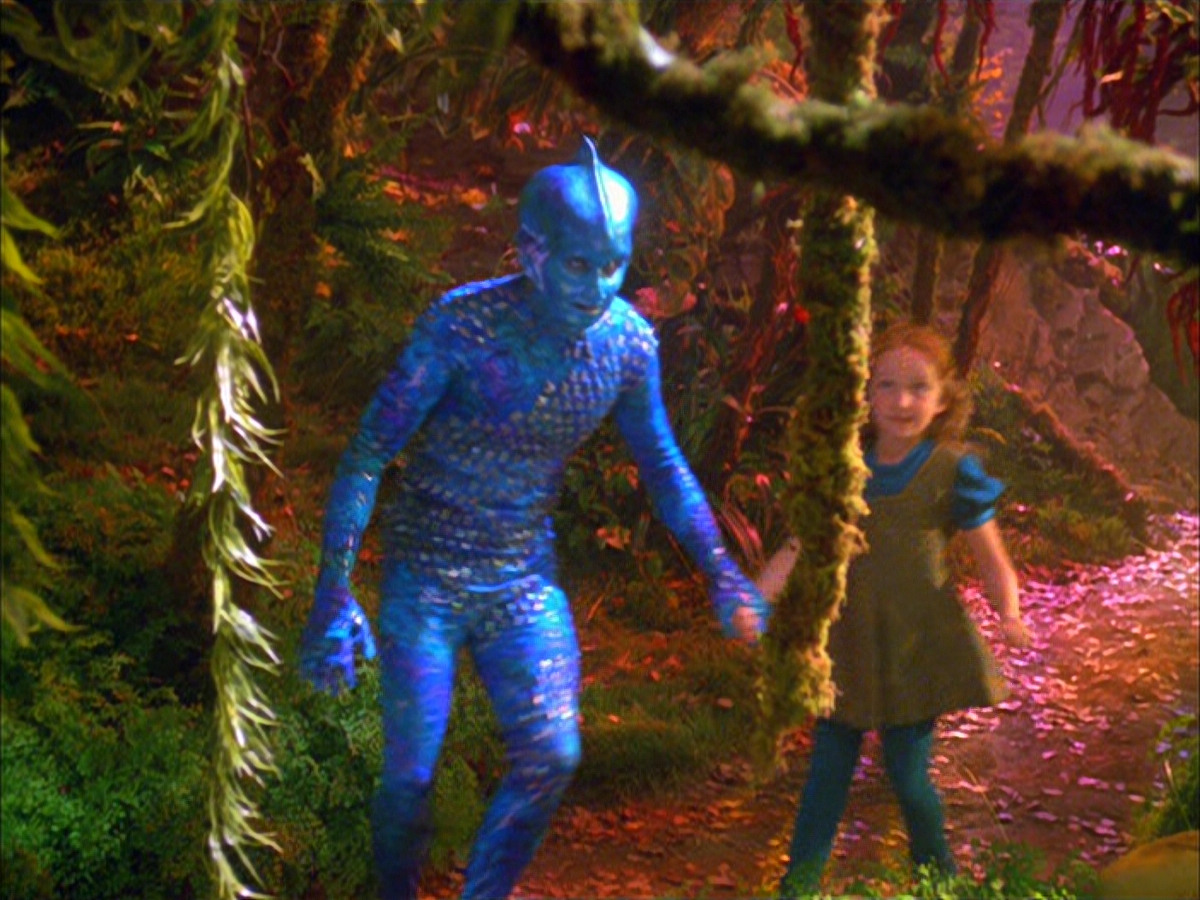 extant_StarTrek_VOY_5x05-OnceUponATime_00103.jpg