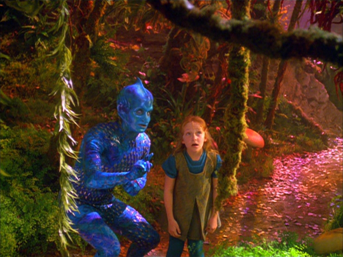 extant_StarTrek_VOY_5x05-OnceUponATime_00107.jpg