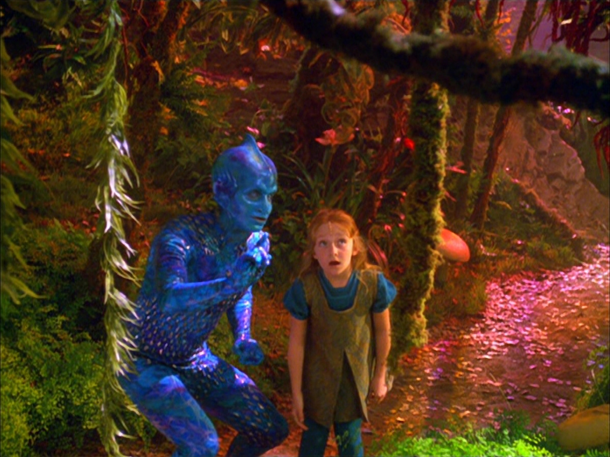 extant_StarTrek_VOY_5x05-OnceUponATime_00108.jpg