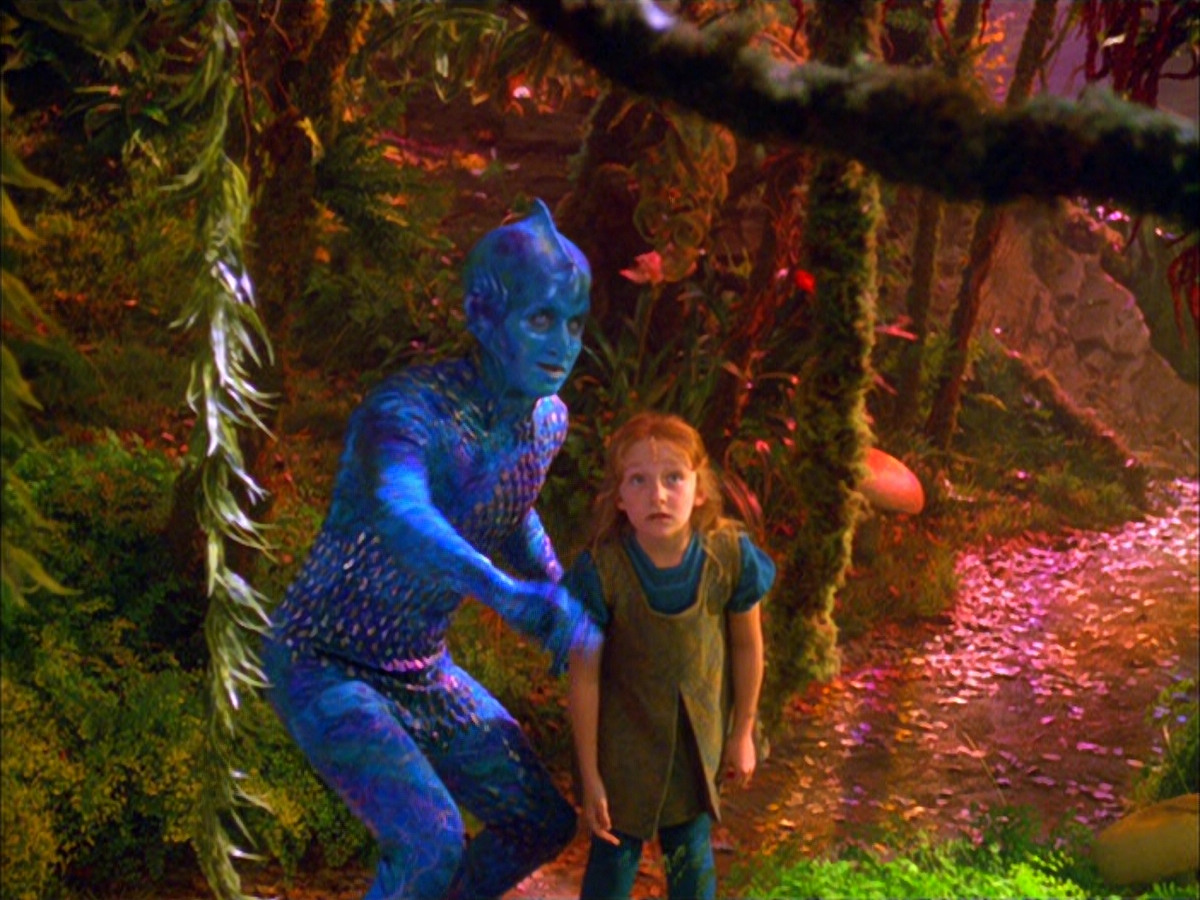 extant_StarTrek_VOY_5x05-OnceUponATime_00109.jpg