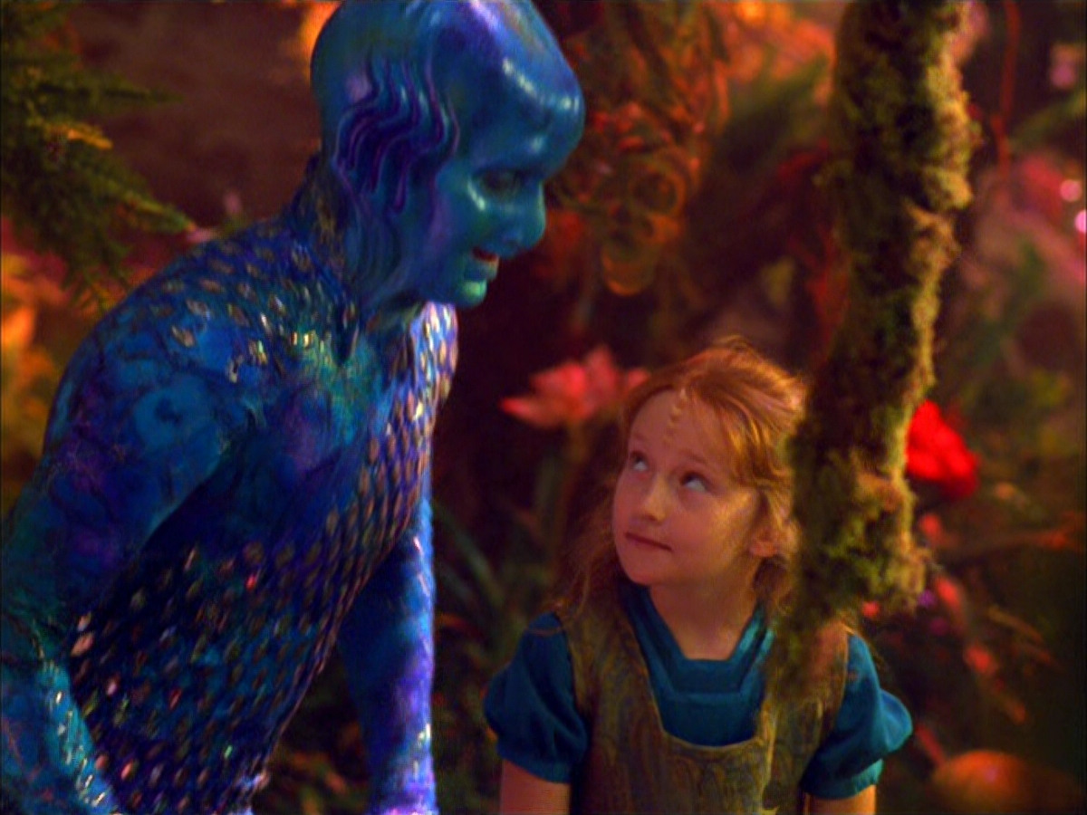 extant_StarTrek_VOY_5x05-OnceUponATime_00112.jpg