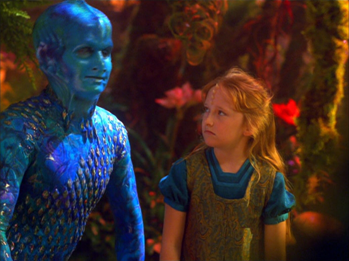 extant_StarTrek_VOY_5x05-OnceUponATime_00118.jpg