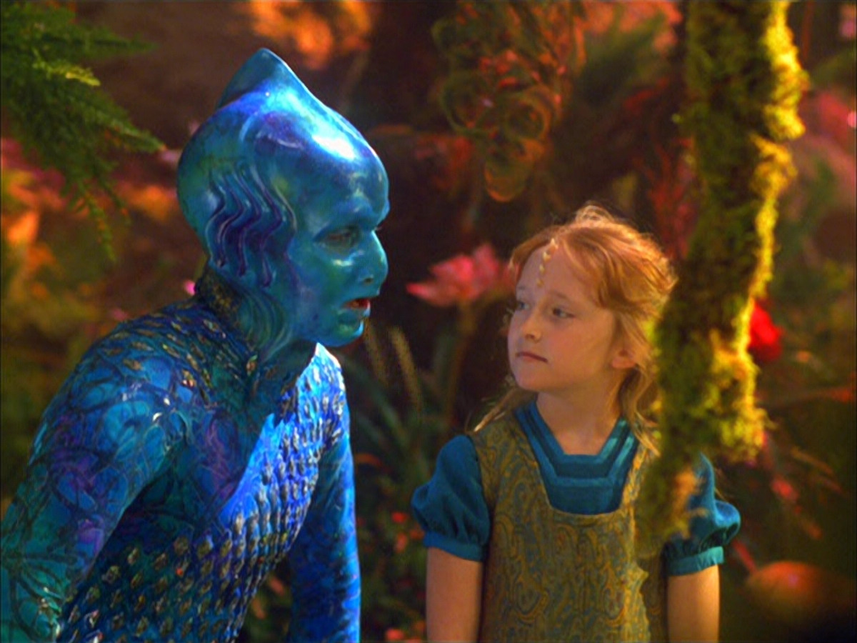 extant_StarTrek_VOY_5x05-OnceUponATime_00135.jpg