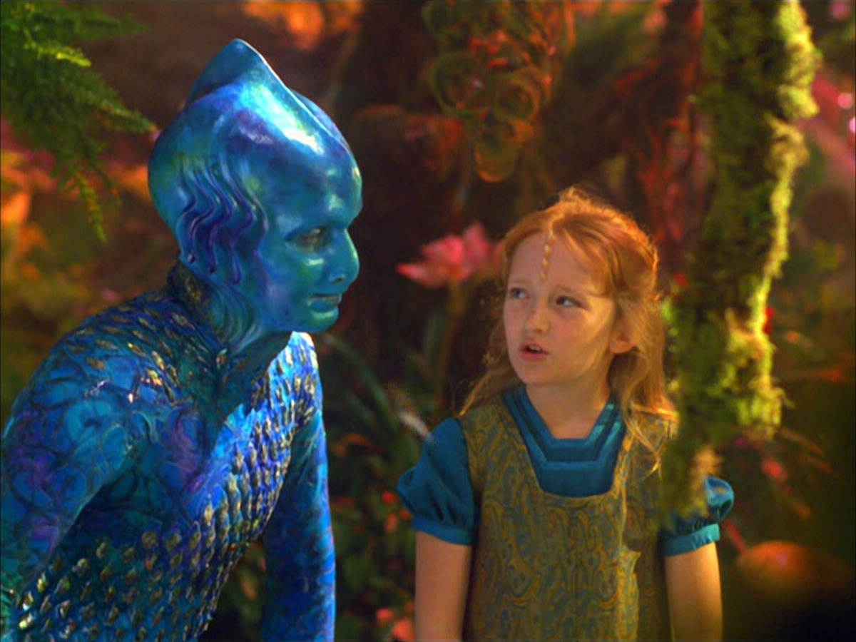 extant_StarTrek_VOY_5x05-OnceUponATime_00138.jpg