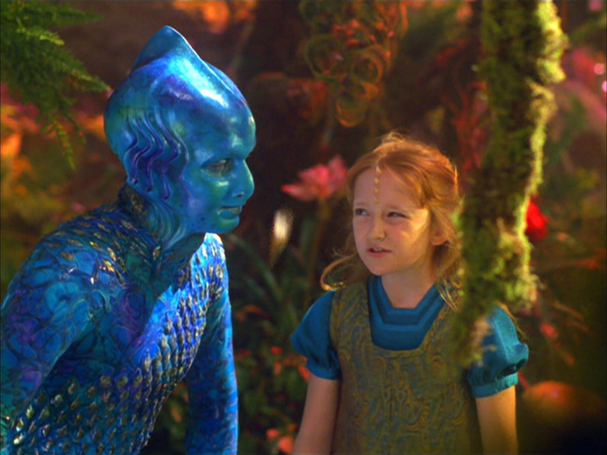 extant_StarTrek_VOY_5x05-OnceUponATime_00139.jpg