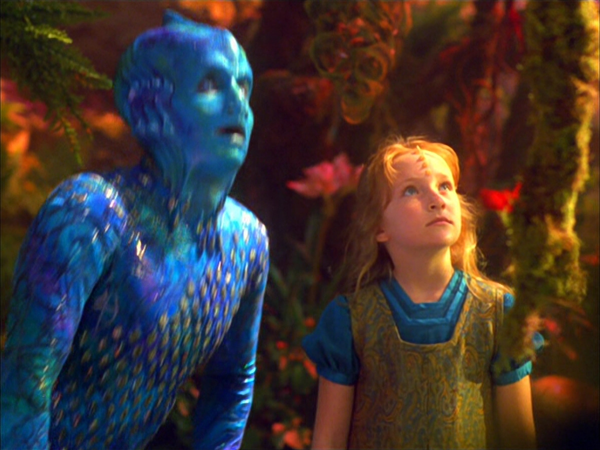 extant_StarTrek_VOY_5x05-OnceUponATime_00144.jpg