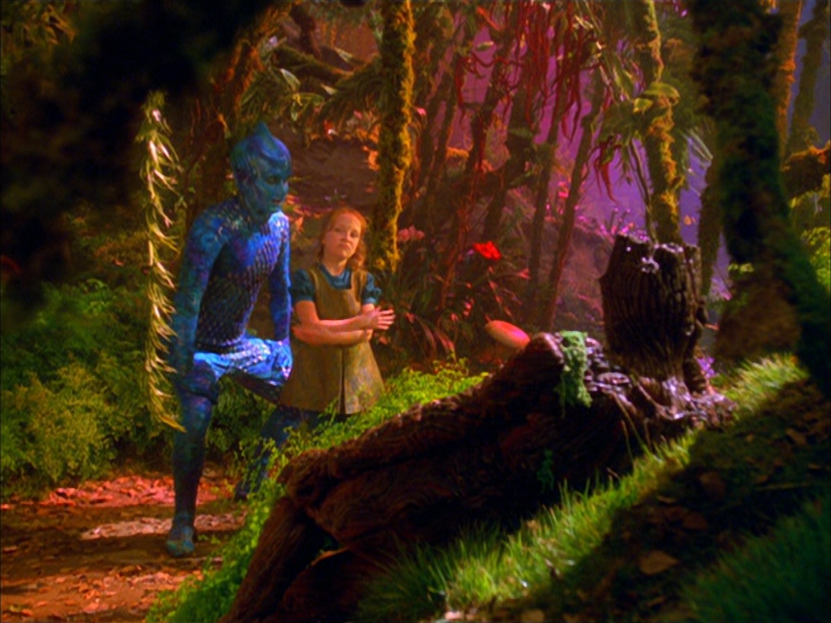extant_StarTrek_VOY_5x05-OnceUponATime_00202.jpg