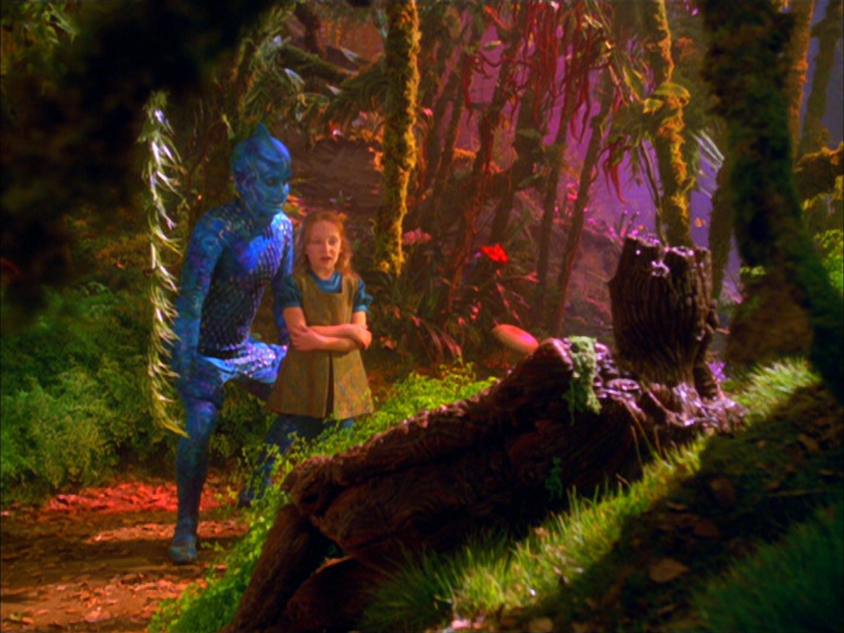 extant_StarTrek_VOY_5x05-OnceUponATime_00204.jpg