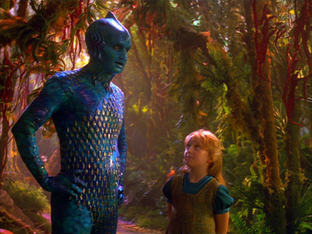 extant_StarTrek_VOY_5x05-OnceUponATime_00242.jpg
