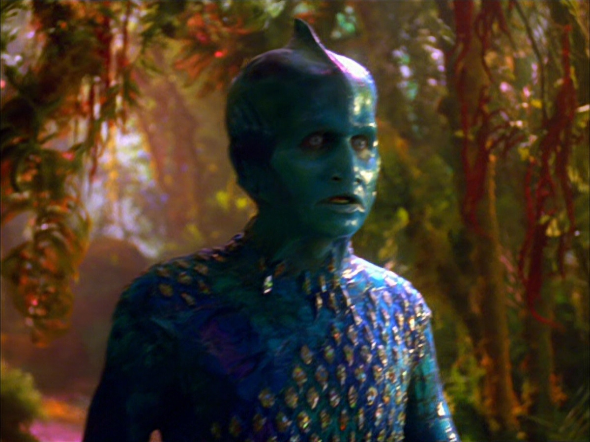 extant_StarTrek_VOY_5x05-OnceUponATime_00260.jpg