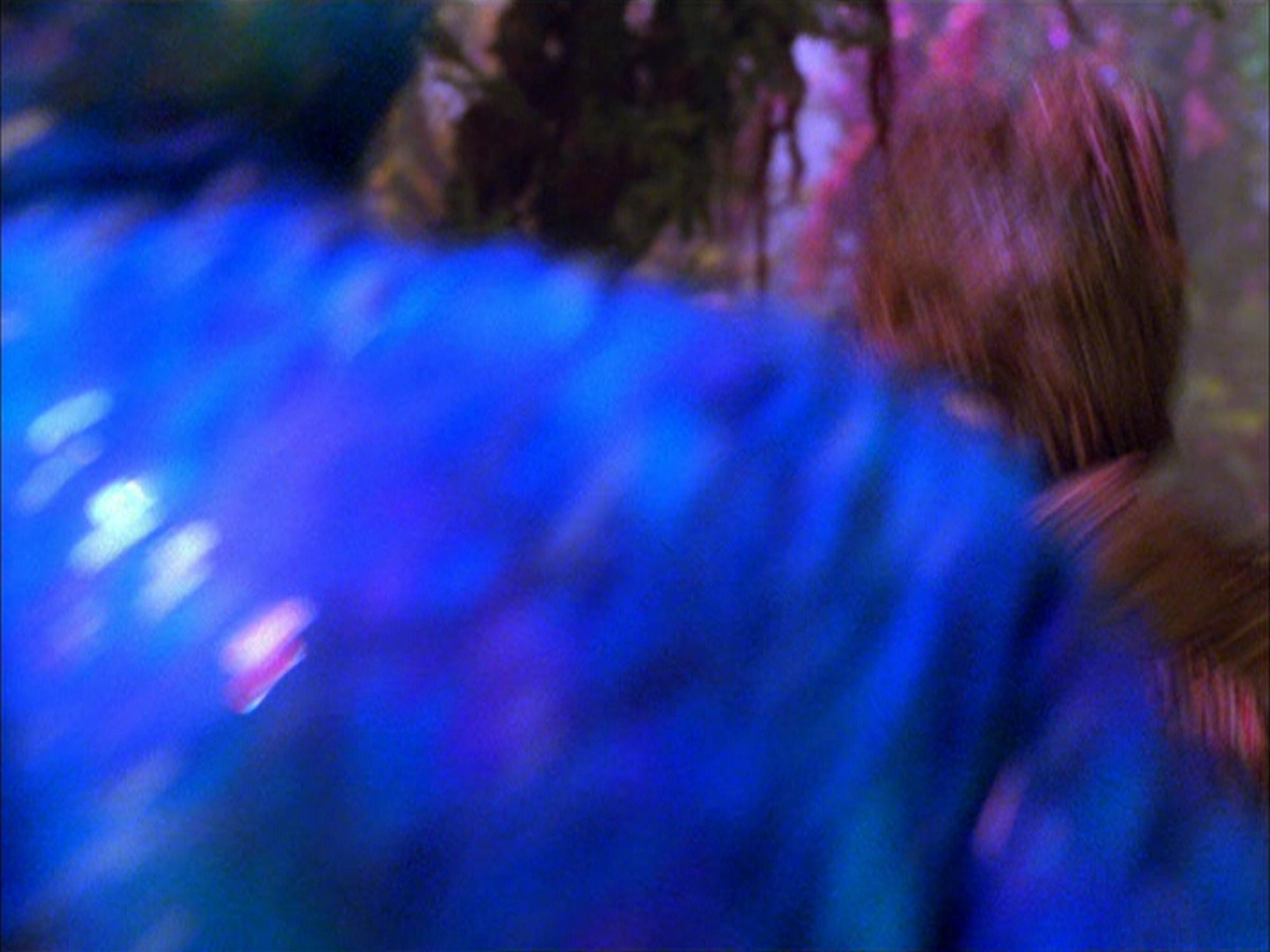 extant_StarTrek_VOY_5x05-OnceUponATime_00261.jpg