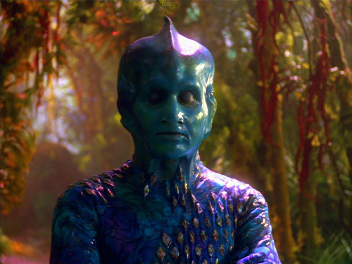 extant_StarTrek_VOY_5x05-OnceUponATime_00281.jpg