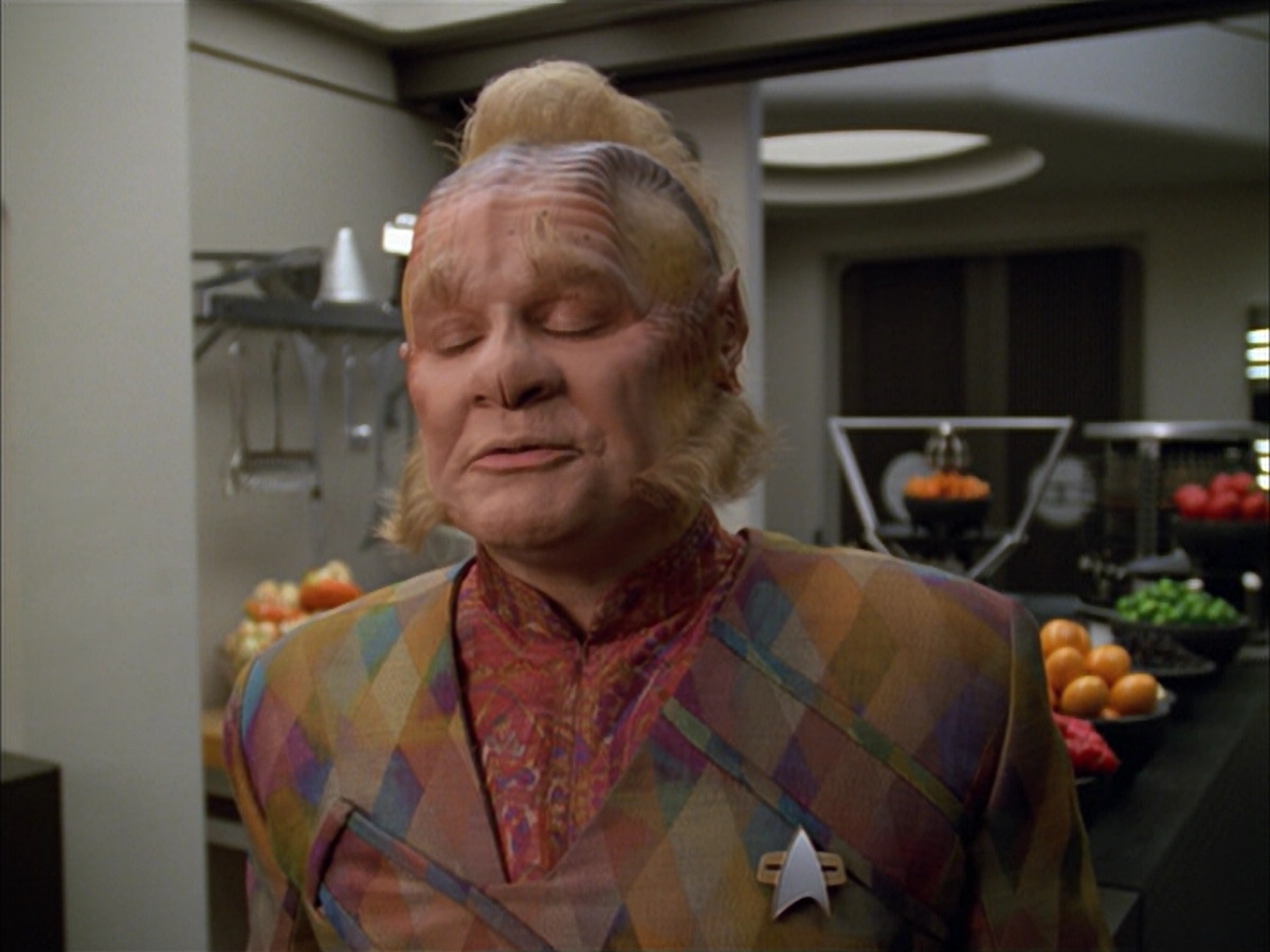extant_StarTrek_VOY_5x05-OnceUponATime_00317.jpg