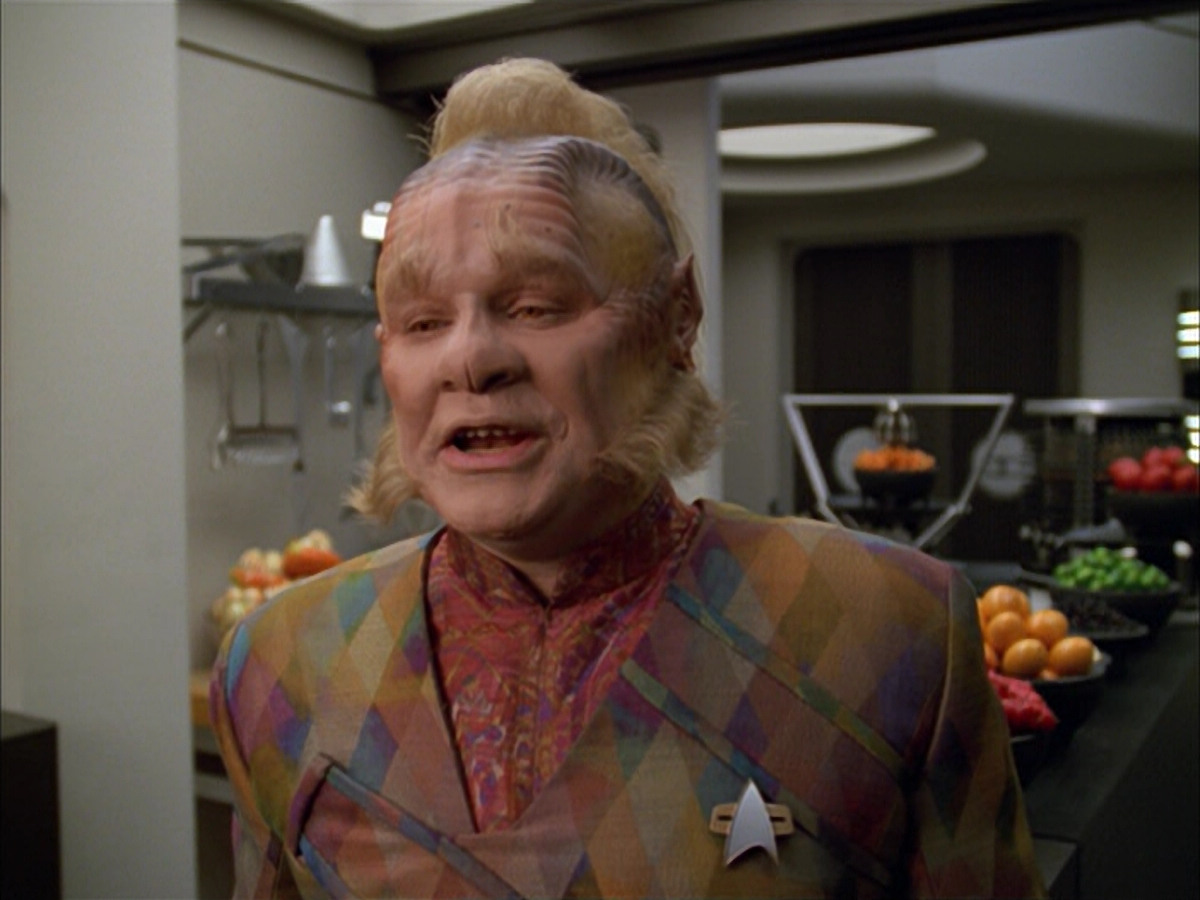 extant_StarTrek_VOY_5x05-OnceUponATime_00318.jpg