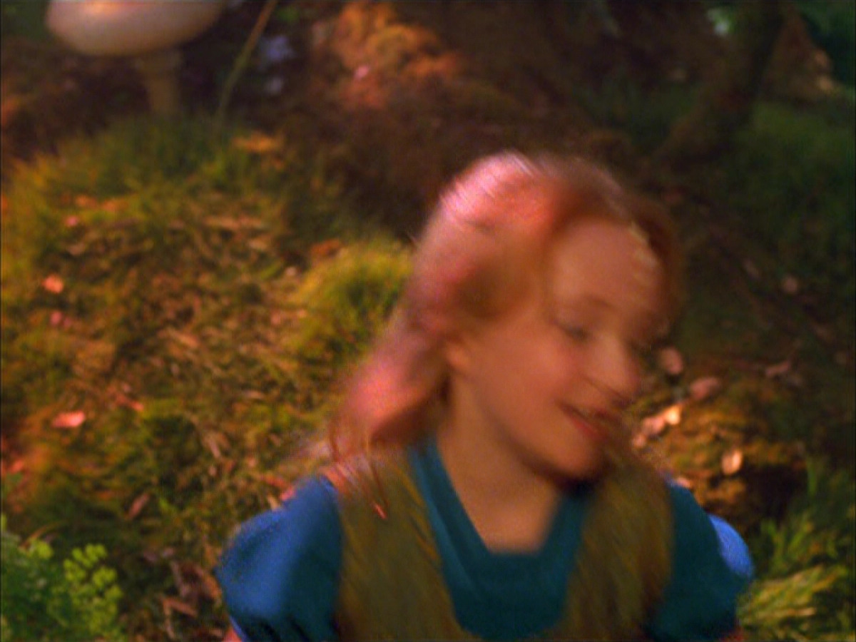 extant_StarTrek_VOY_5x05-OnceUponATime_00323.jpg