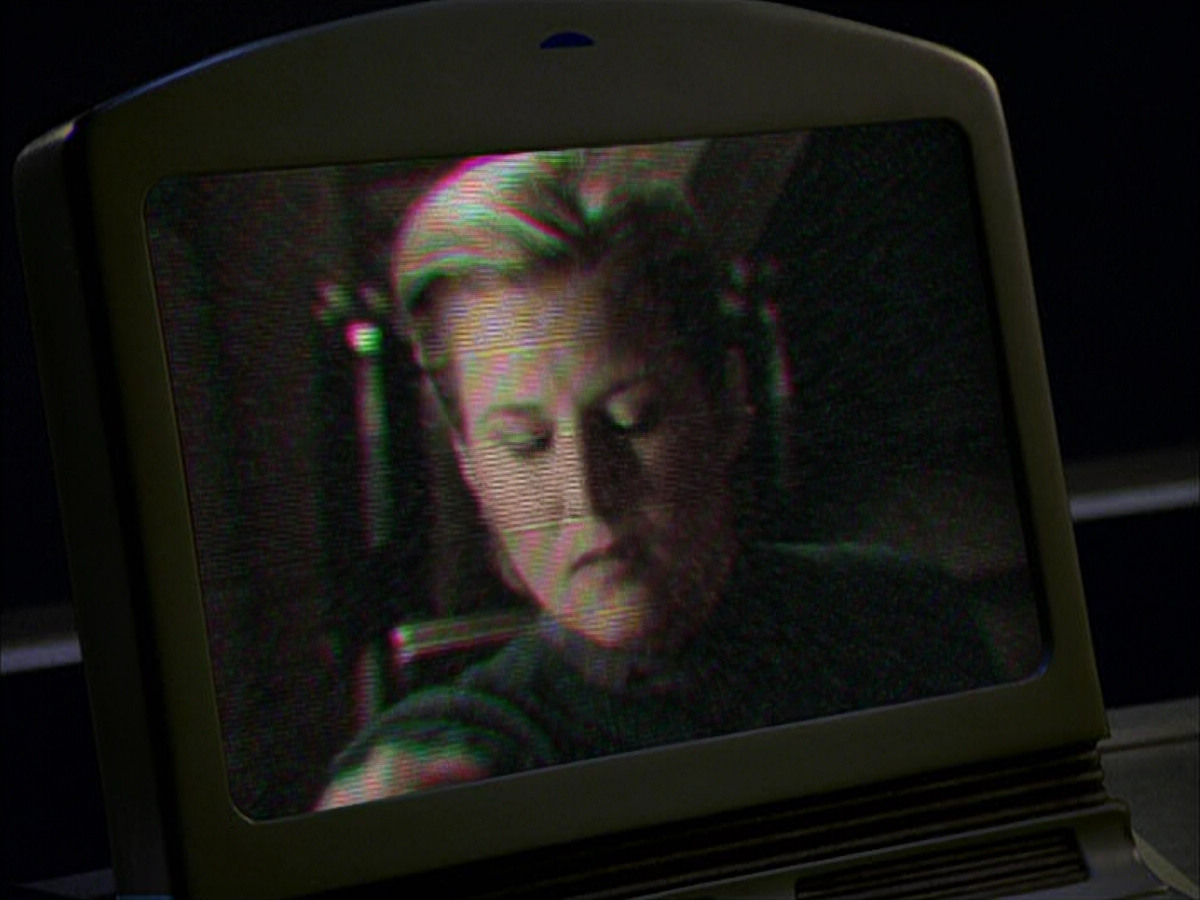 extant_StarTrek_VOY_5x05-OnceUponATime_00337.jpg