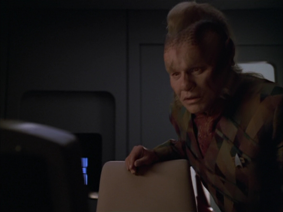 extant_StarTrek_VOY_5x05-OnceUponATime_00372.jpg