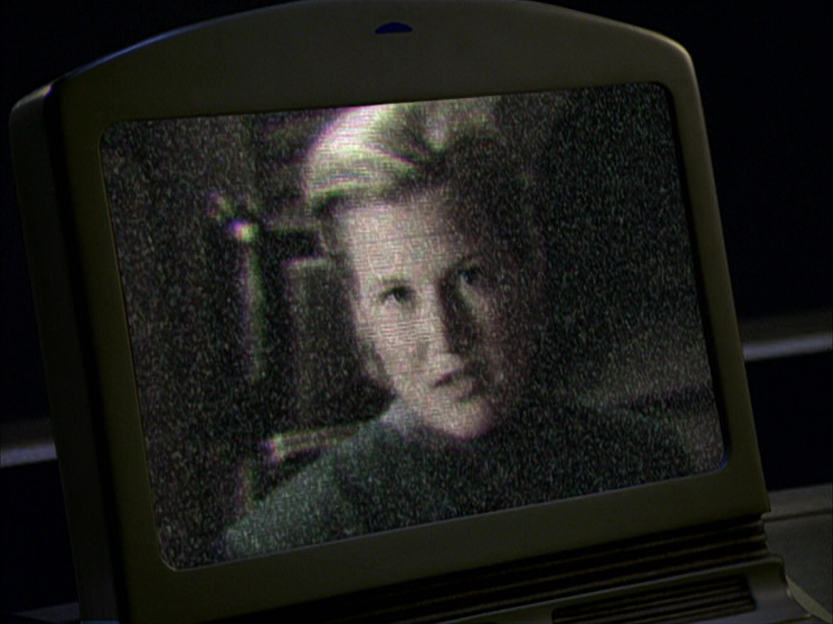 extant_StarTrek_VOY_5x05-OnceUponATime_00383.jpg