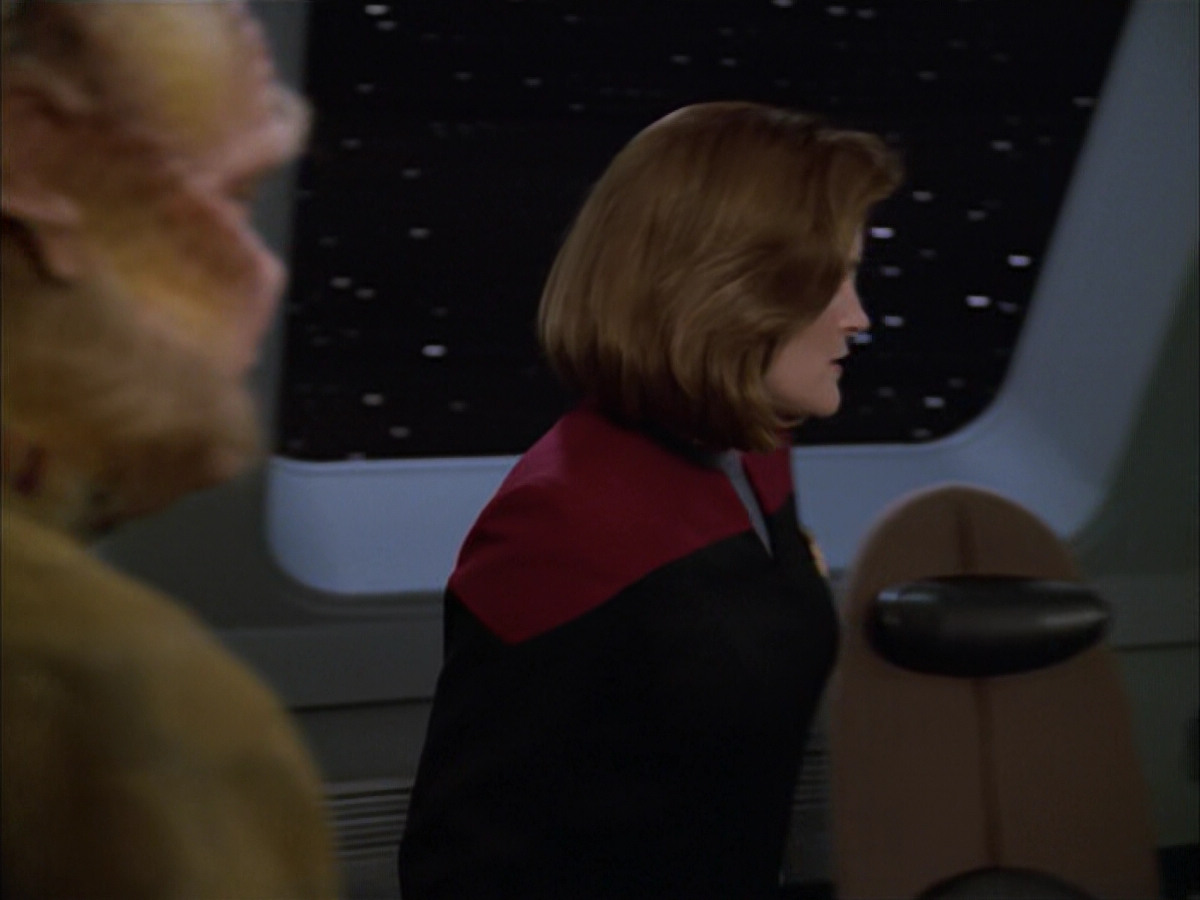 extant_StarTrek_VOY_5x05-OnceUponATime_00704.jpg
