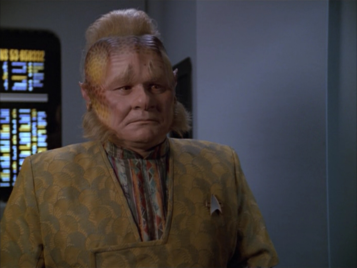 extant_StarTrek_VOY_5x05-OnceUponATime_00708.jpg