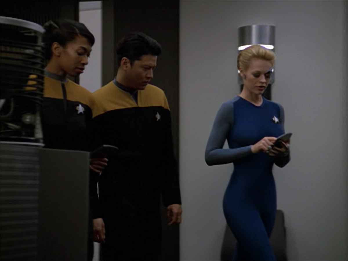 extant_StarTrek_VOY_5x05-OnceUponATime_00743.jpg