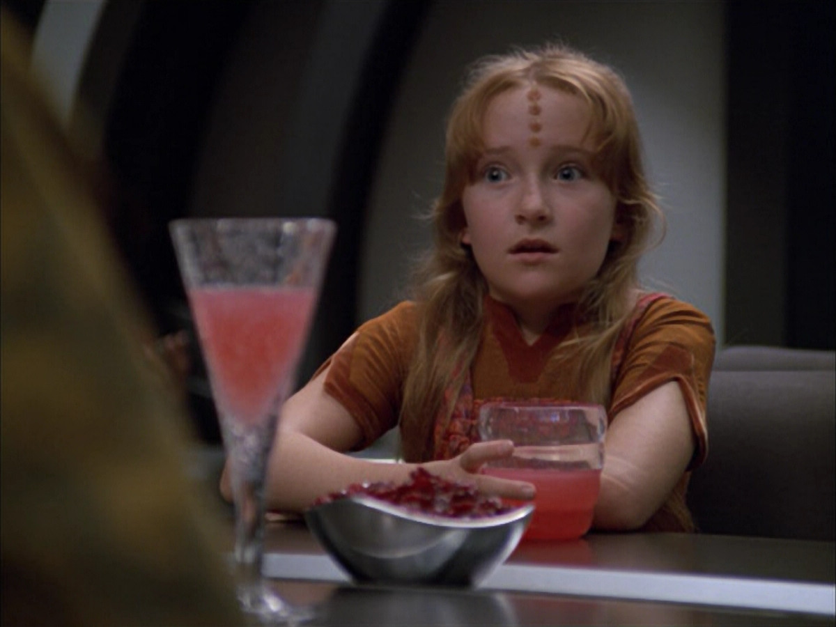 extant_StarTrek_VOY_5x05-OnceUponATime_00746.jpg