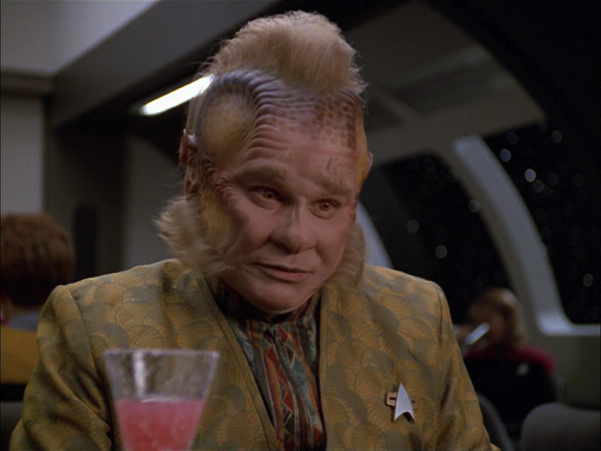 extant_StarTrek_VOY_5x05-OnceUponATime_00782.jpg