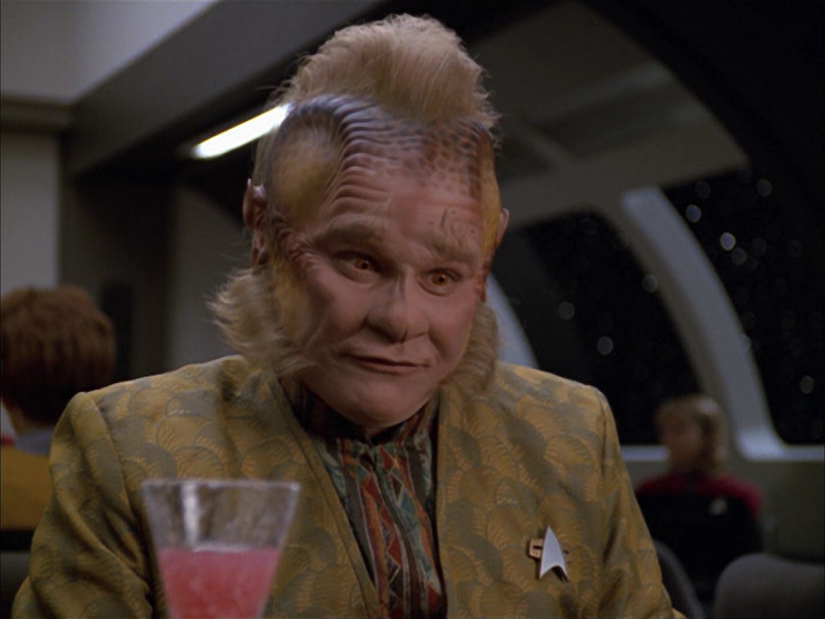 extant_StarTrek_VOY_5x05-OnceUponATime_00783.jpg
