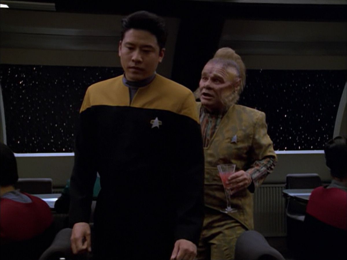 extant_StarTrek_VOY_5x05-OnceUponATime_00803.jpg