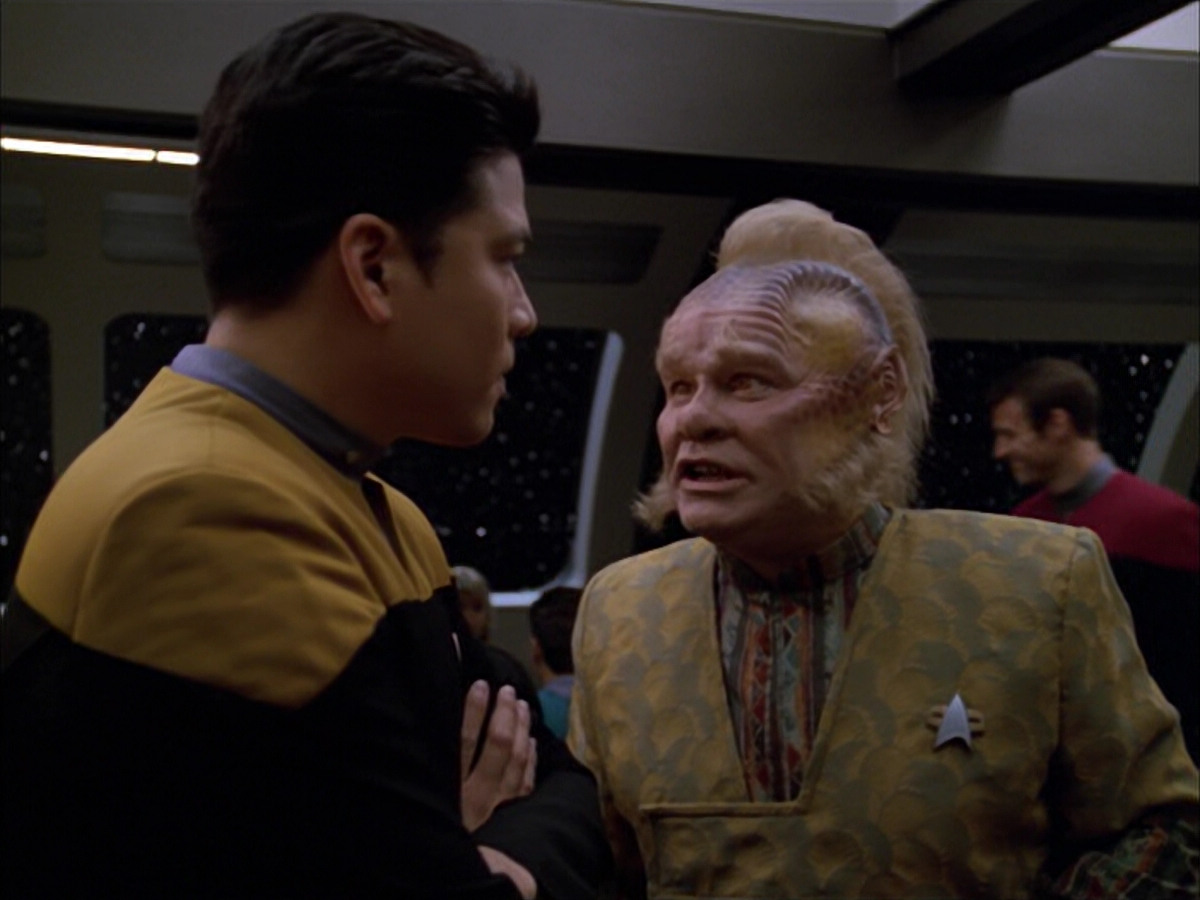 extant_StarTrek_VOY_5x05-OnceUponATime_00813.jpg