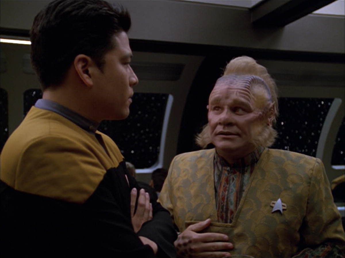 extant_StarTrek_VOY_5x05-OnceUponATime_00821.jpg
