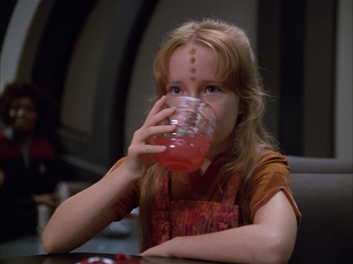 extant_StarTrek_VOY_5x05-OnceUponATime_00823.jpg