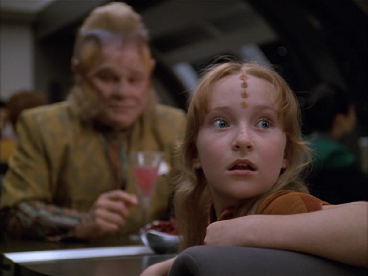 extant_StarTrek_VOY_5x05-OnceUponATime_00853.jpg