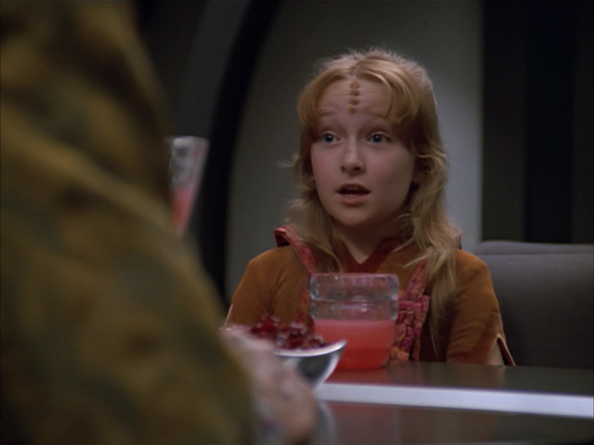 extant_StarTrek_VOY_5x05-OnceUponATime_00874.jpg